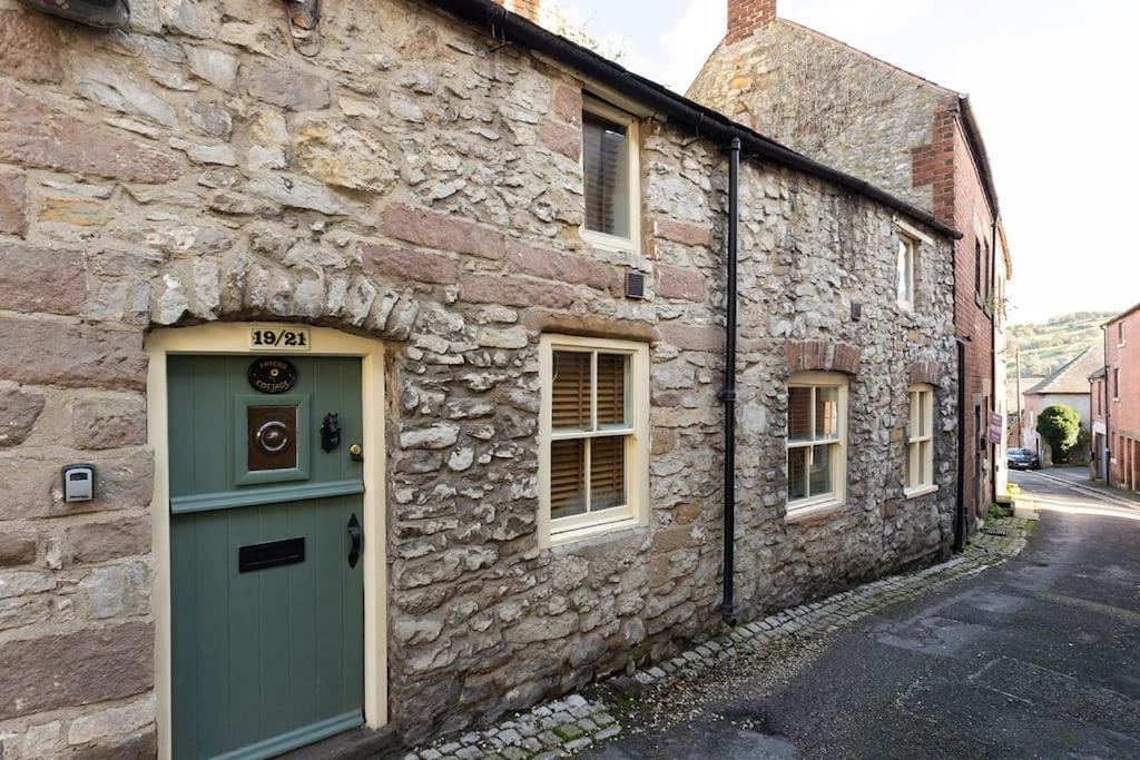 Fryers Cottage - Beautiful 2 Bedroom Town & Country Cottage On Edge Of Peak District Wirksworth Exterior foto