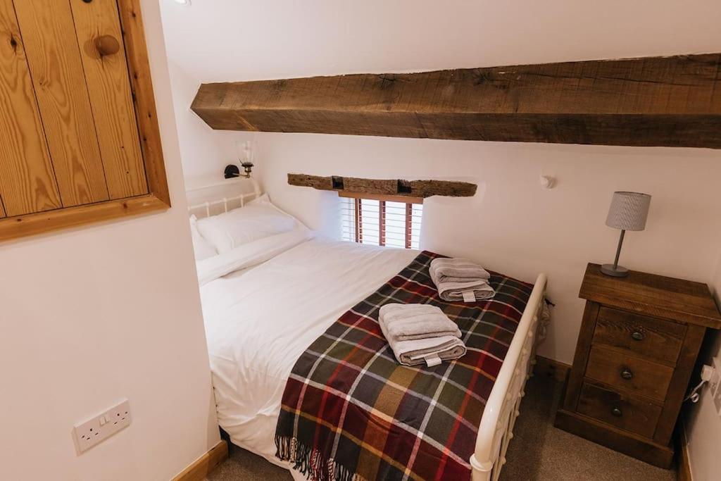 Fryers Cottage - Beautiful 2 Bedroom Town & Country Cottage On Edge Of Peak District Wirksworth Exterior foto