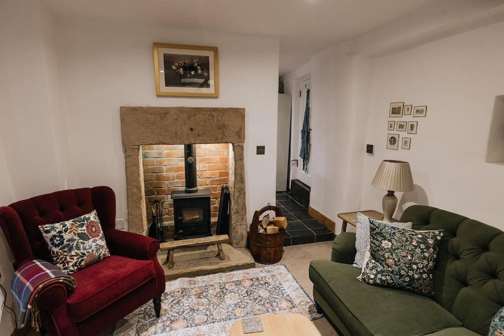 Fryers Cottage - Beautiful 2 Bedroom Town & Country Cottage On Edge Of Peak District Wirksworth Exterior foto